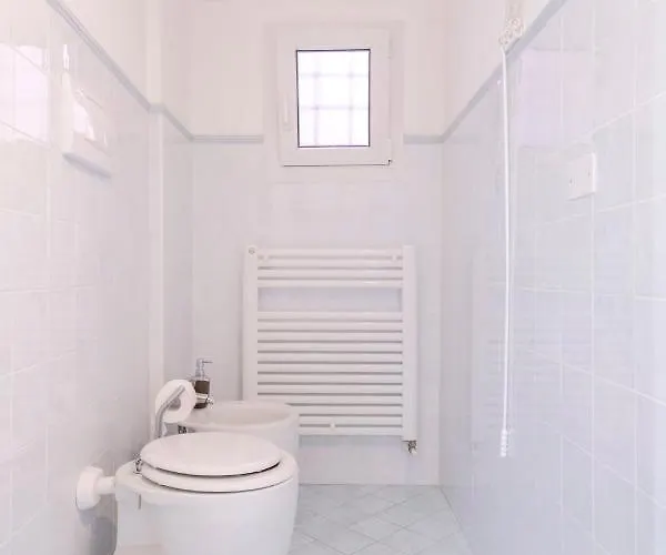 Fusari 4 By * بولونيا