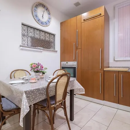 Fusari 4 By Apartmán Boloňa